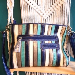 Madi Claire crossbody